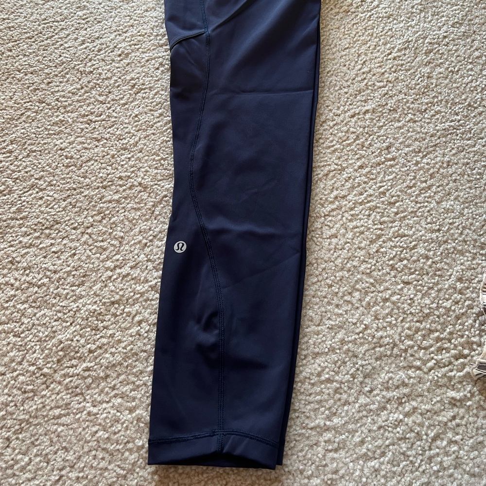 Lululemon - Picture 3 of 4